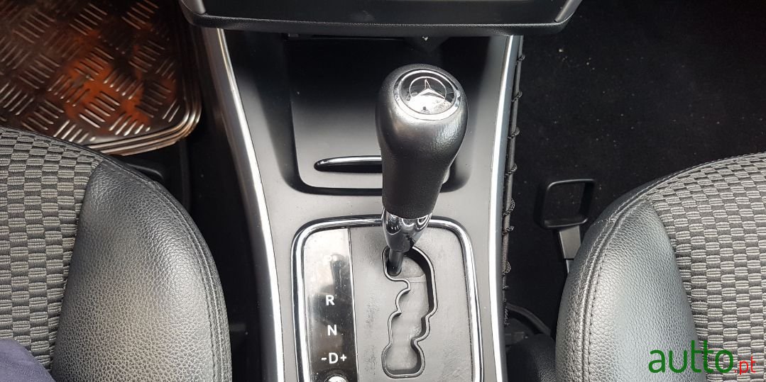 2010' Mercedes-Benz B-180 photo #6