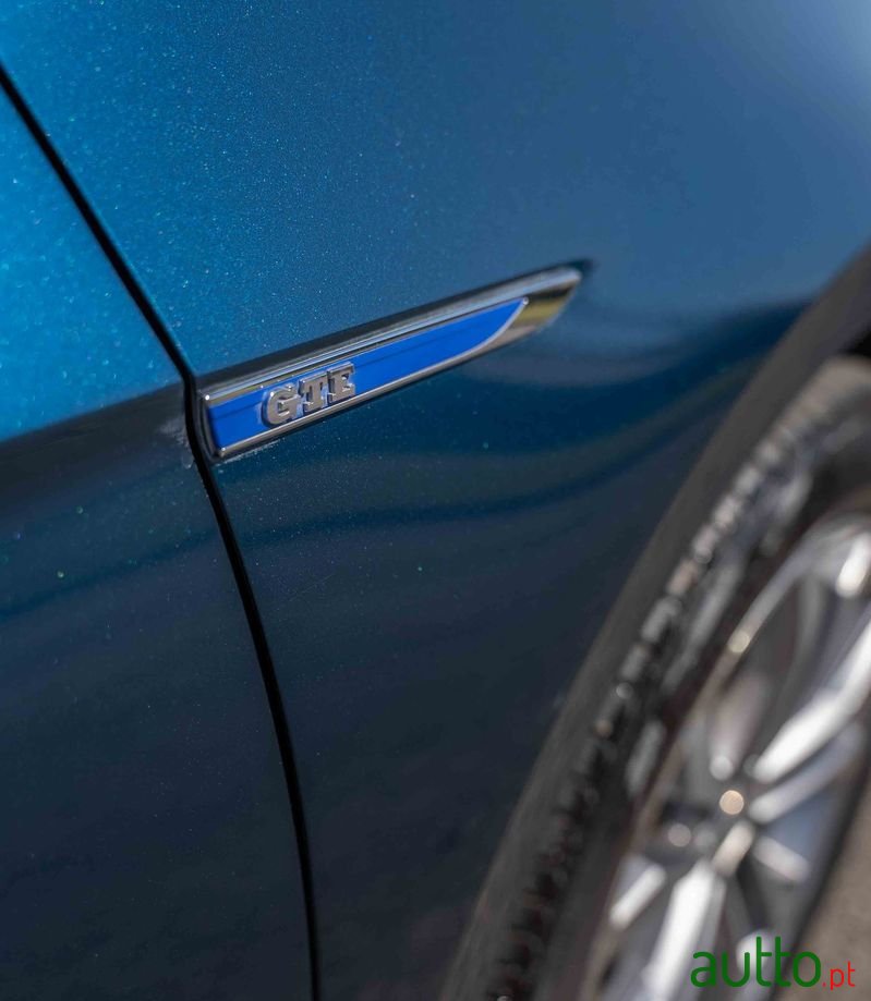 2020' Volkswagen Passat Variant photo #5