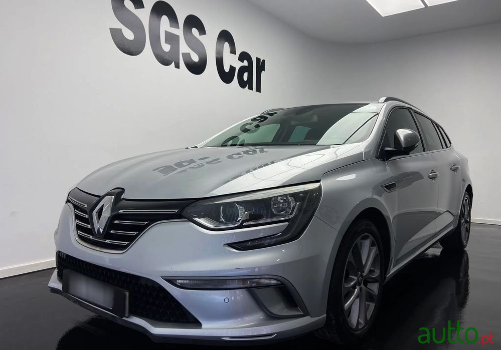 2018' Renault Megane Sport Tourer photo #2