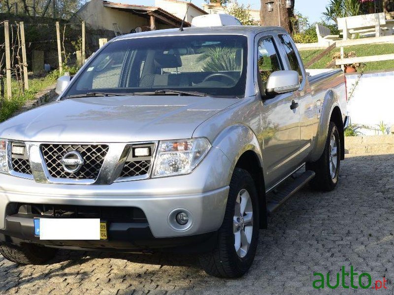 2009' Nissan Navara photo #1