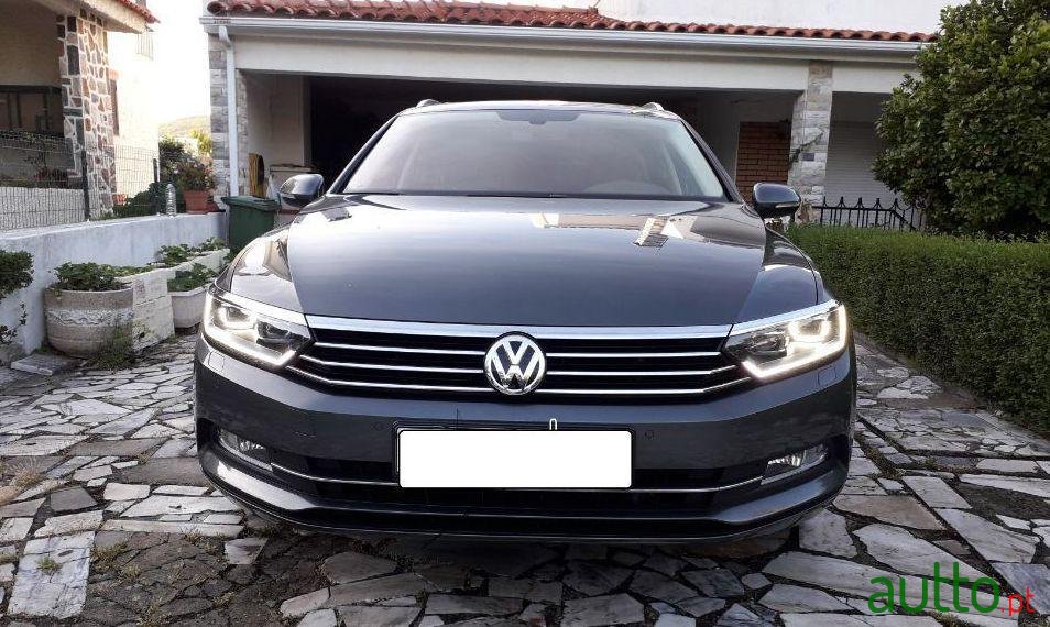 2015' Volkswagen Passat Variant photo #1