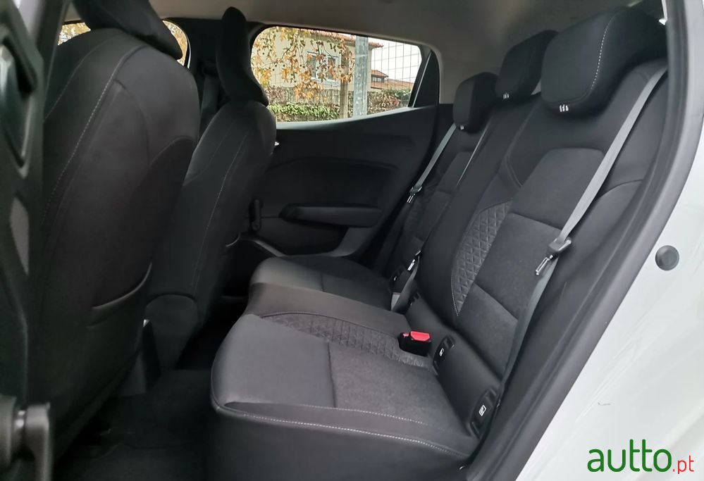 2020' Renault Clio photo #4