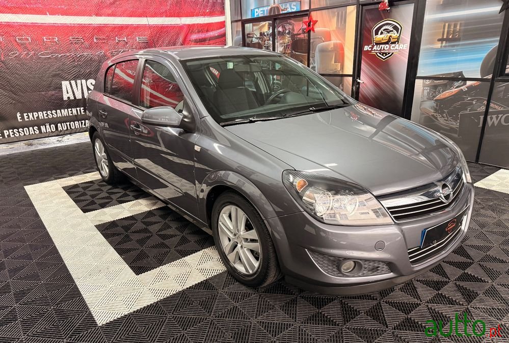 2007' Opel Astra 1.4 Edition photo #2