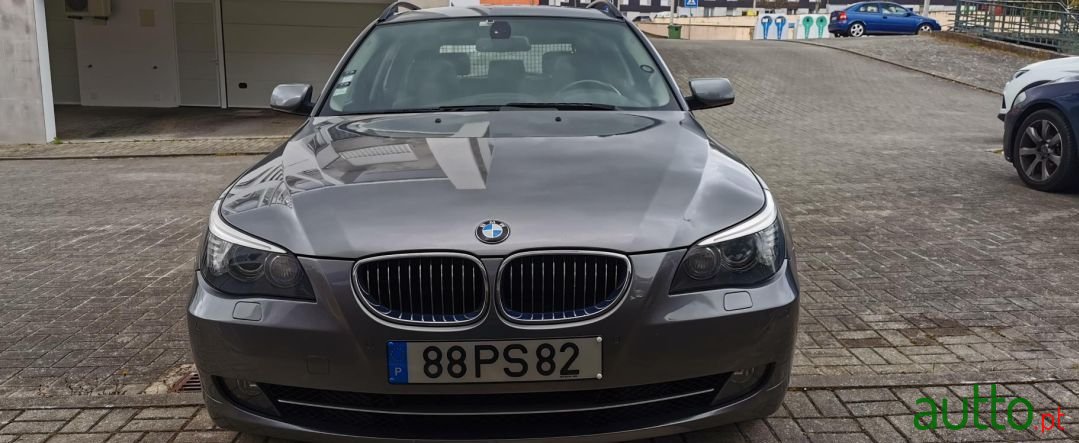 2009' BMW 530 photo #2