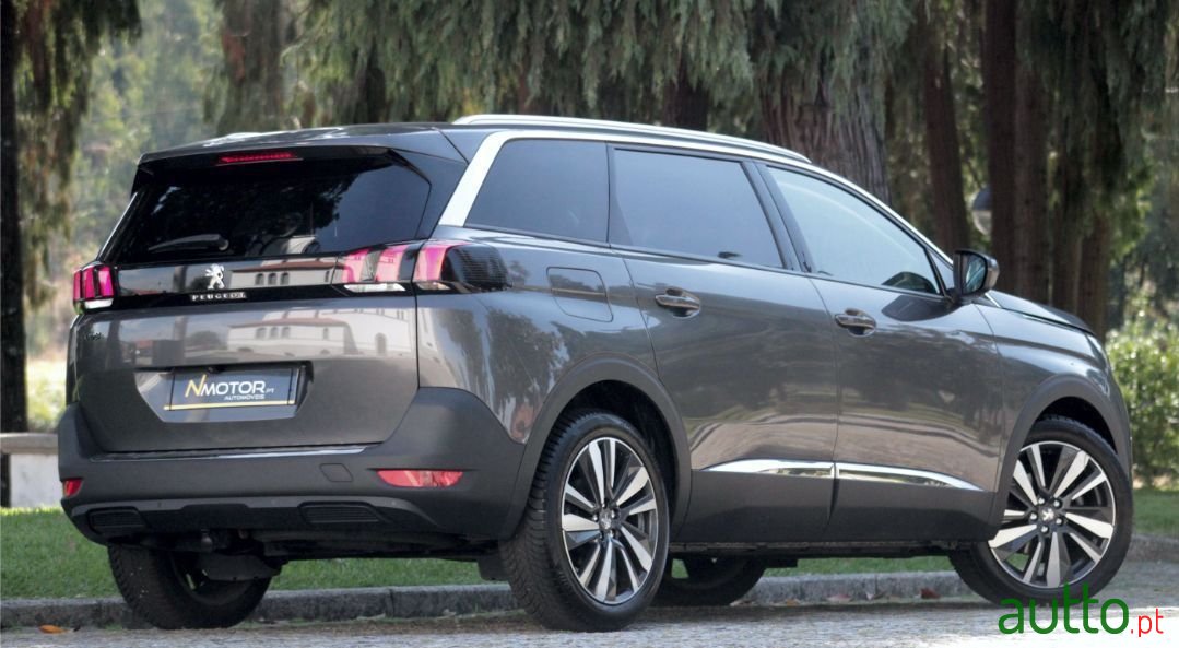 2018' Peugeot 5008 photo #2