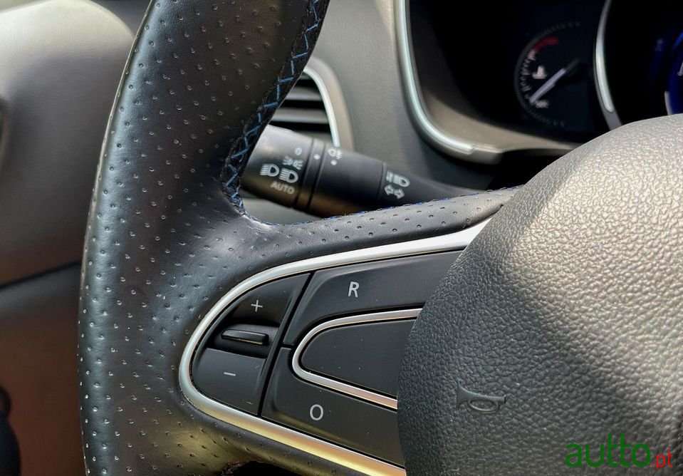 2018' Renault Megane Sports Tourer photo #6