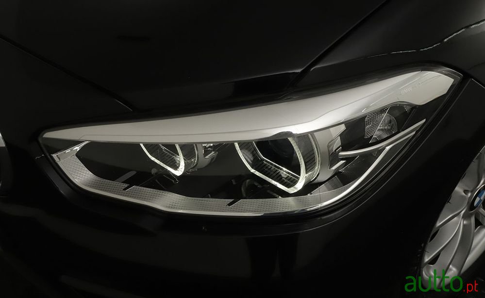 2019' BMW 116 D Line Sport Auto photo #6