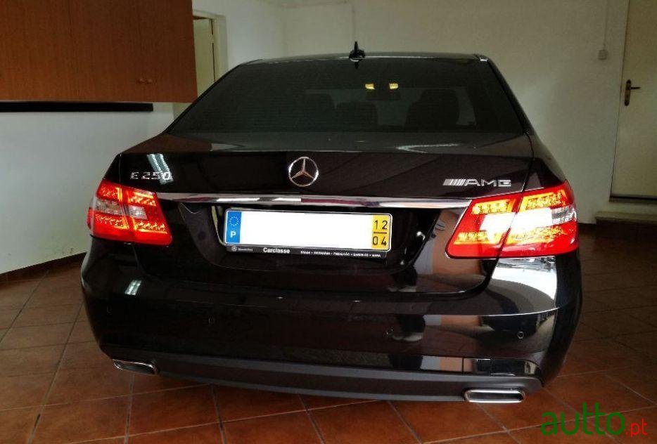 2012' Mercedes-Benz E-250 photo #2