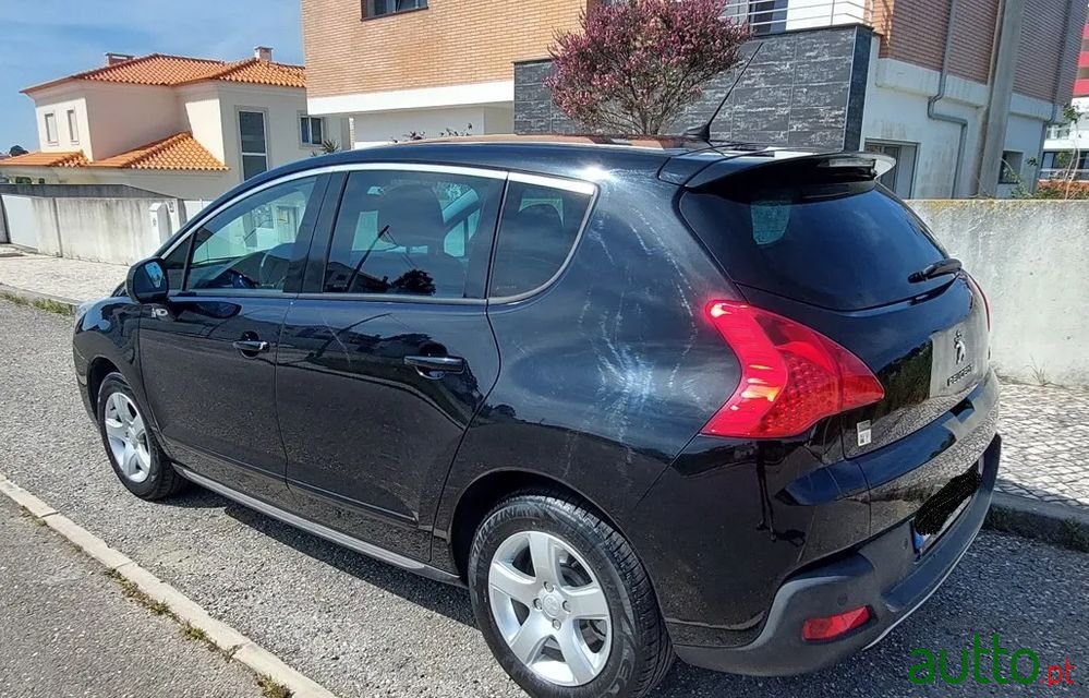 2013' Peugeot 3008 2.0 Hdi Hybrid4 90G photo #5
