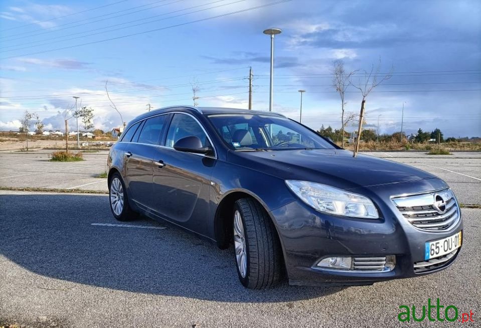 2010' Opel Insignia Sports Tourer photo #5