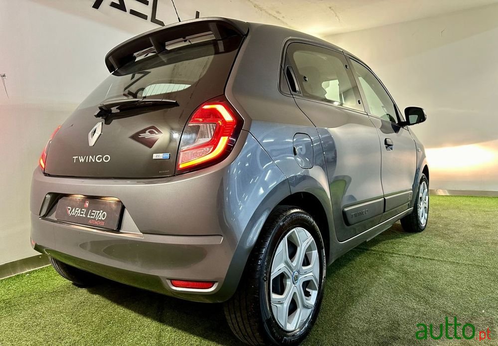2022' Renault Twingo E-Tech. 22 Techno photo #6