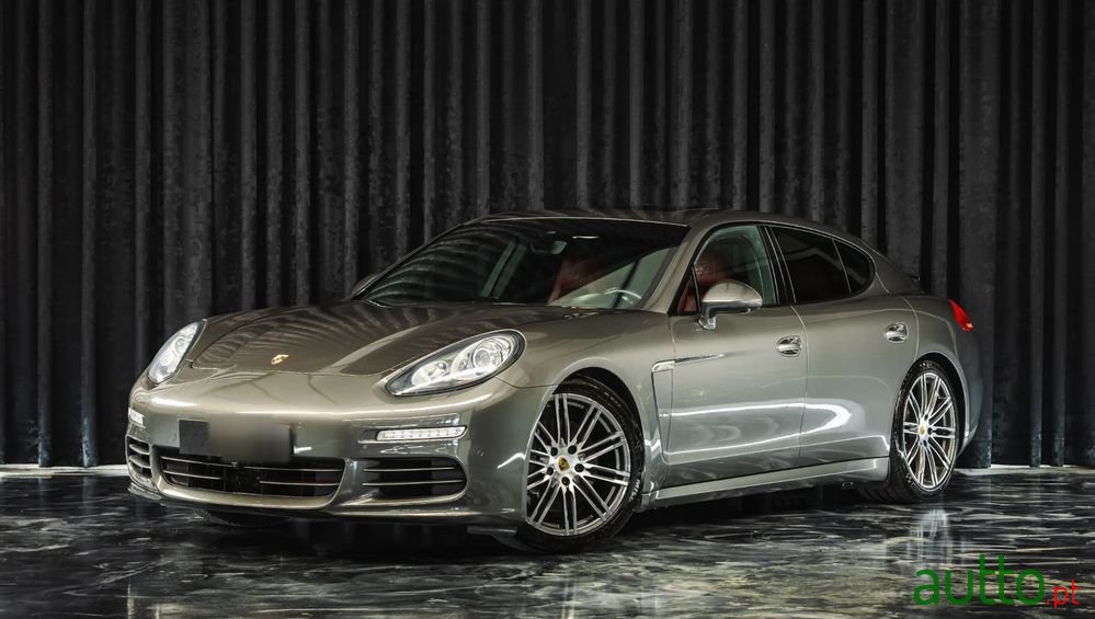 2015' Porsche Panamera Edition photo #1