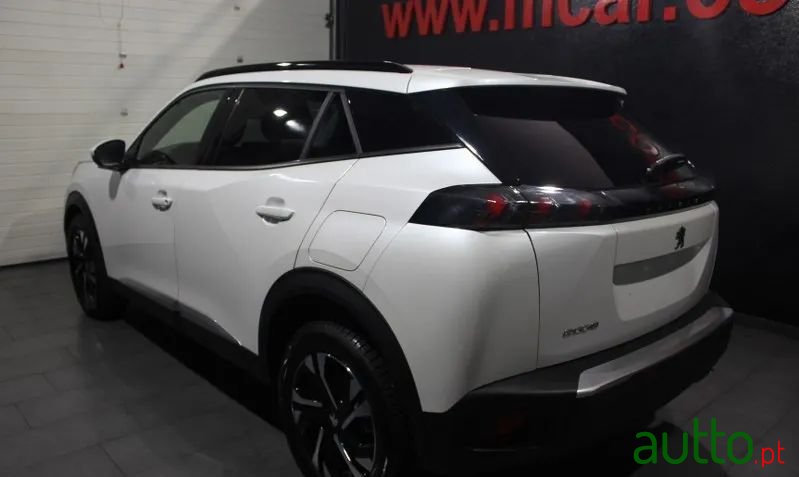 2021' Peugeot 2008 photo #5