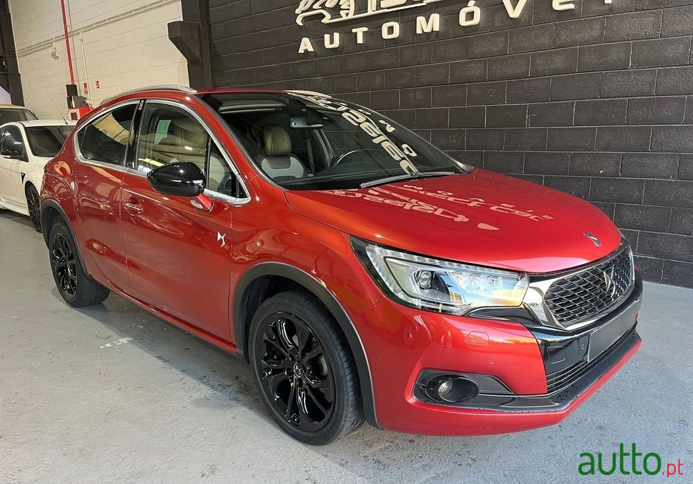 2017' DS Automobiles Ds4 Crossback photo #2