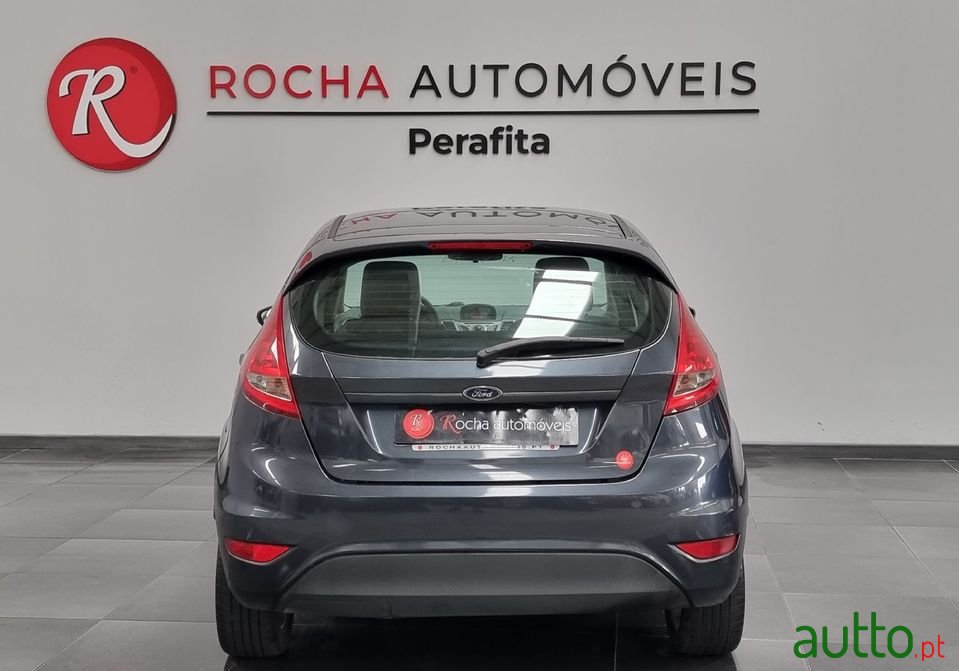 2009' Ford Fiesta photo #4