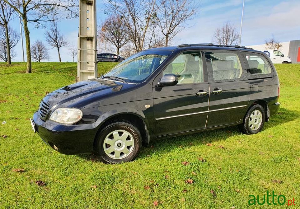 2003' Kia Carnival photo #1