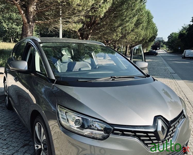 2018' Renault Grand Scenic photo #1