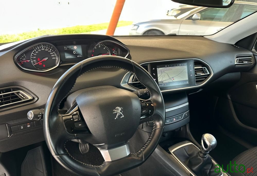 2018' Peugeot 308 photo #6