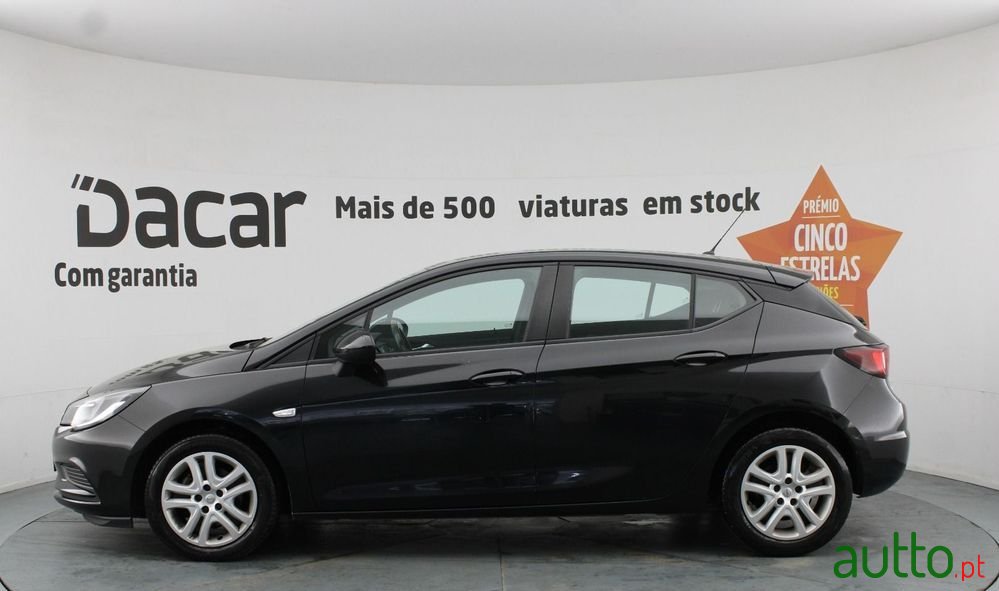 2019' Opel Astra photo #4