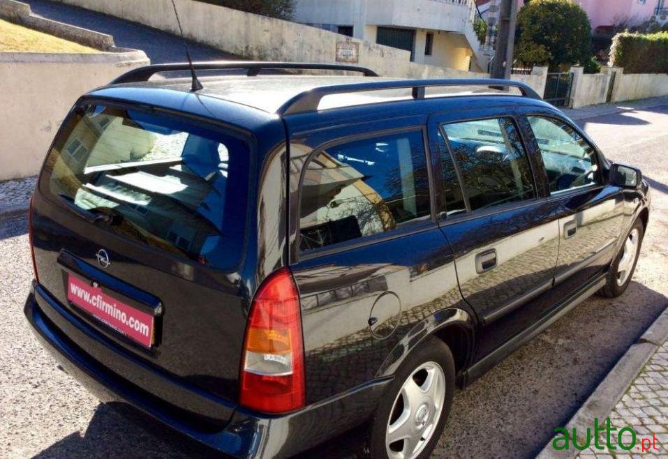 2000' Opel Astra Caravan photo #1