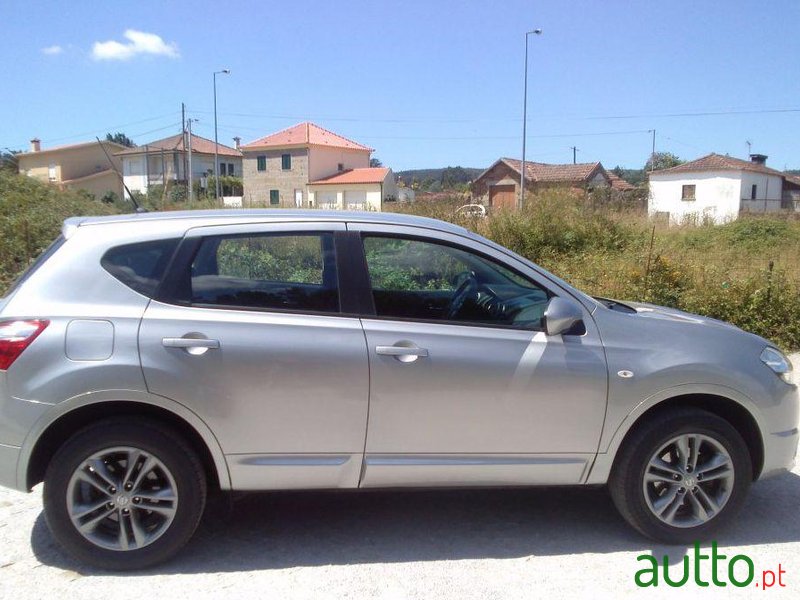 2010' Nissan Qashqai photo #1