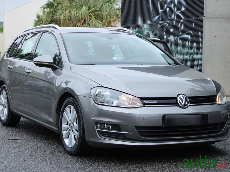 2015' Volkswagen Golf Variant photo #3