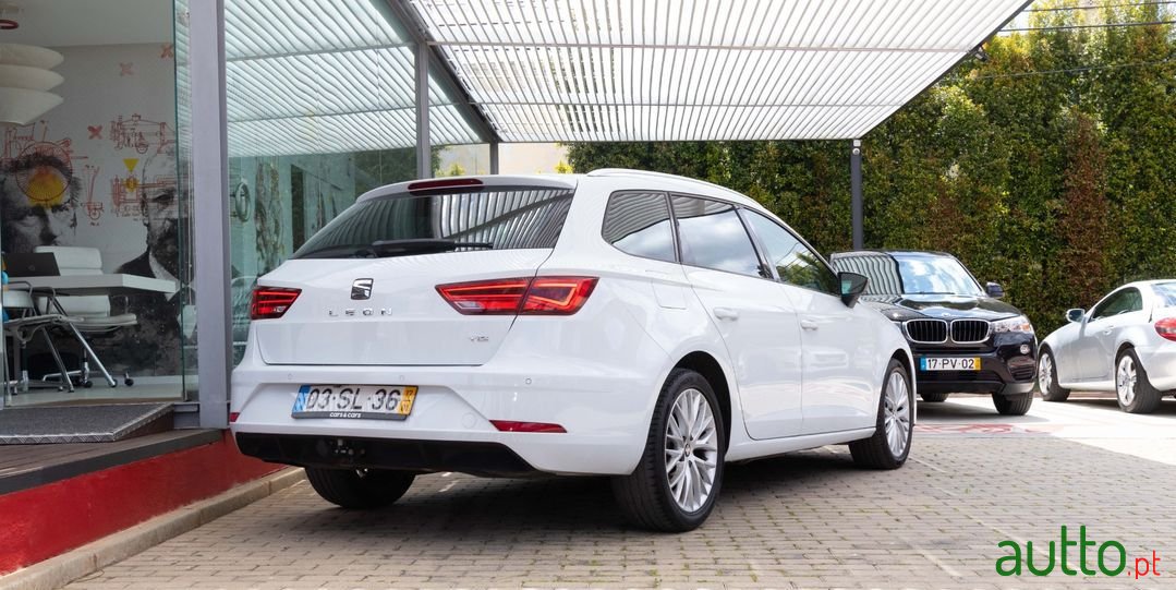 2017' SEAT Leon St photo #4