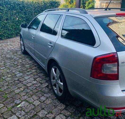 2009' Skoda Octavia Break photo #3