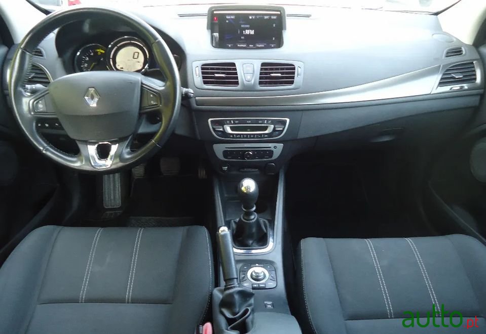 2014' Renault Megane photo #5