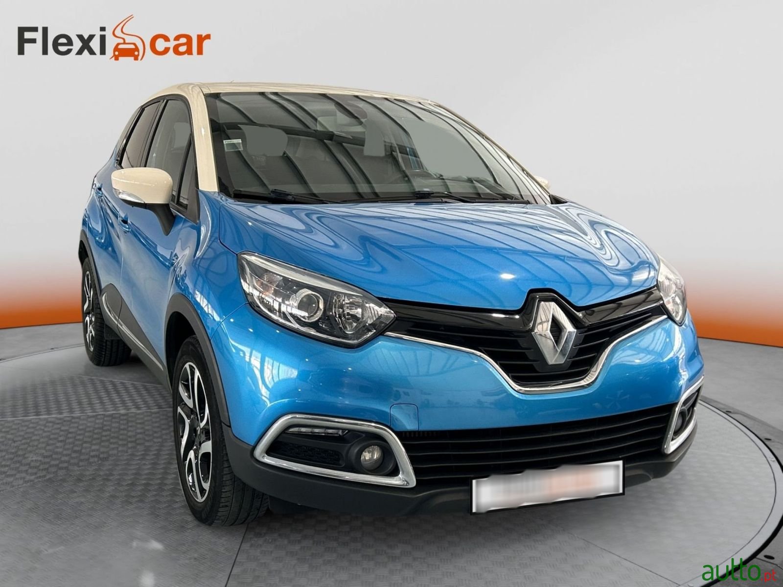 2015' Renault Captur photo #1
