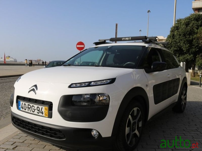 2016' Citroen C4 Cactus photo #3