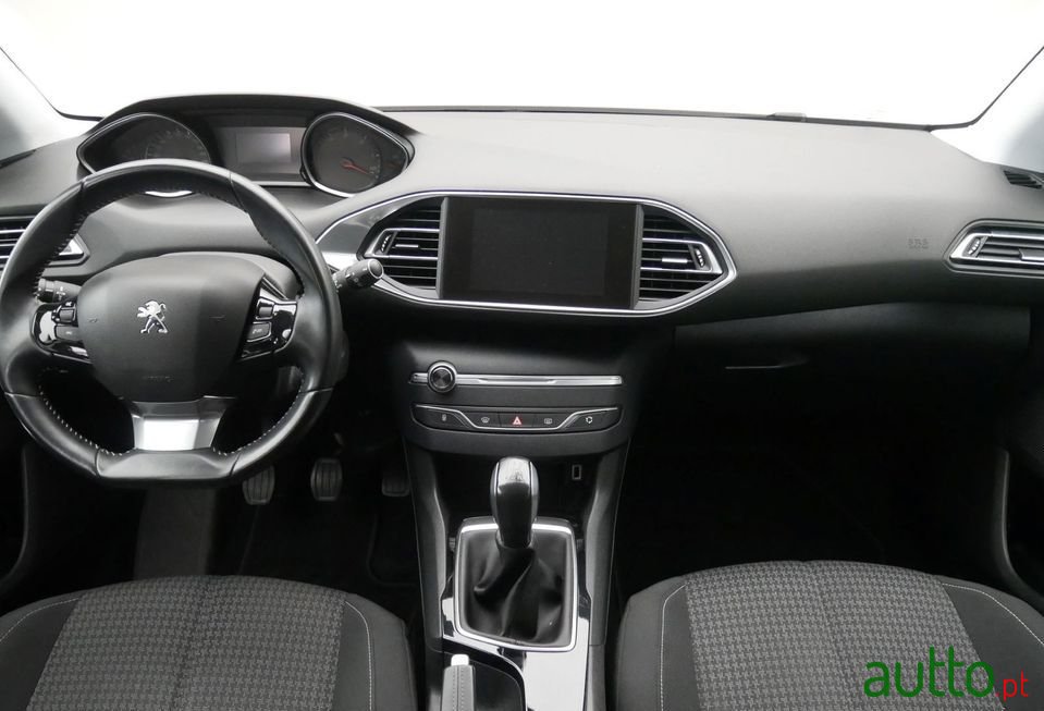 2017' Peugeot 308 Sw photo #6