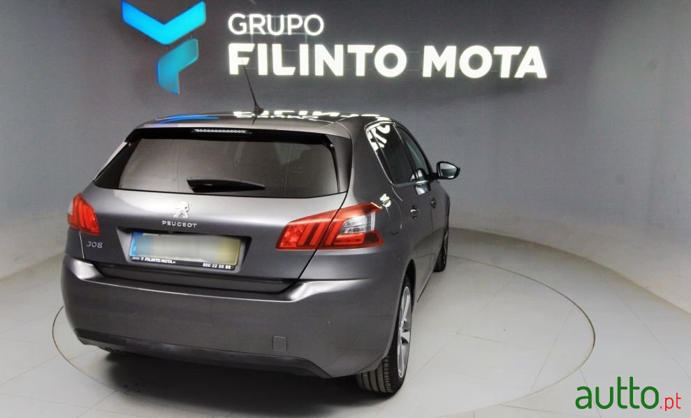 2018' Peugeot 308 1.2 Puretech Allure photo #3