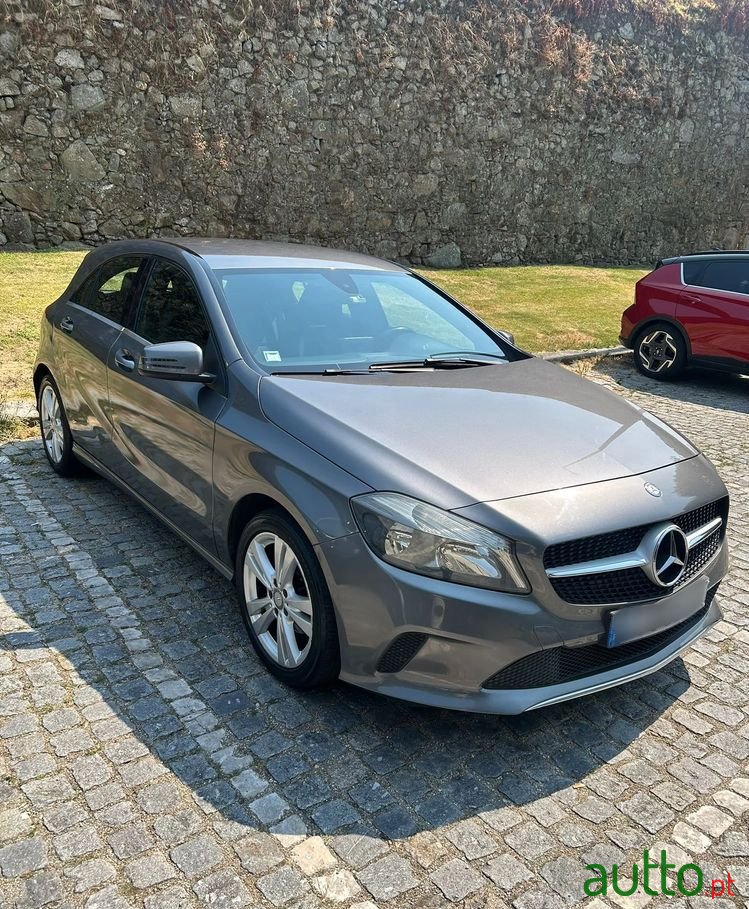 2017' Mercedes-Benz Classe A D Urban Aut. photo #3