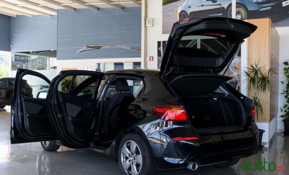 2020' BMW 116 D Auto photo #4