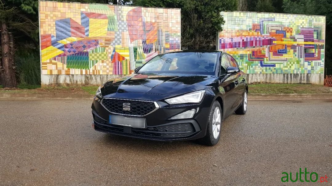 2021' SEAT Leon photo #1