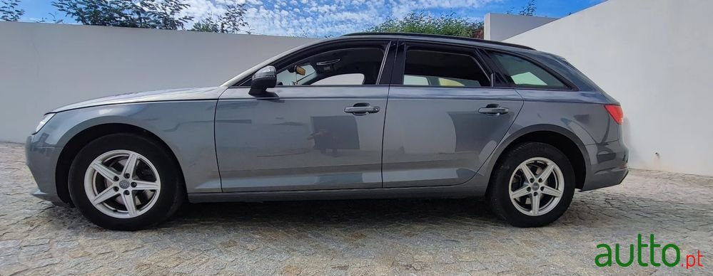 2019' Audi A4 Avant photo #3