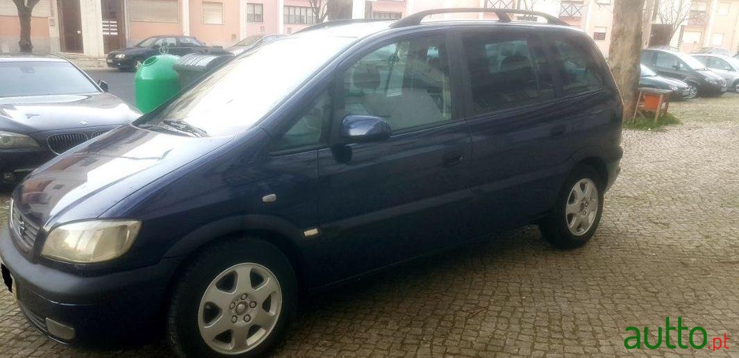 2000' Opel Zafira photo #2