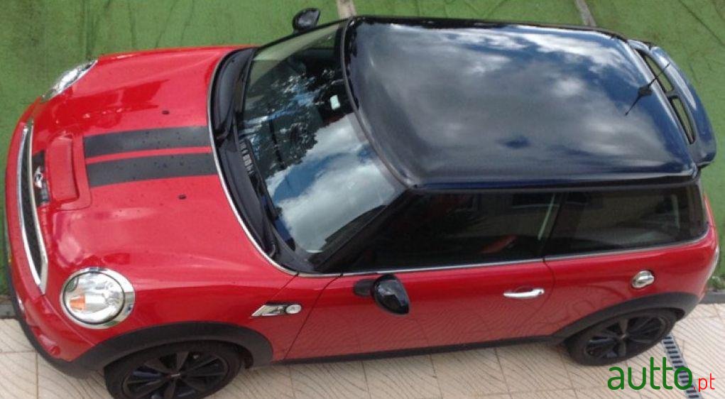 2010' MINI Cooper S photo #1