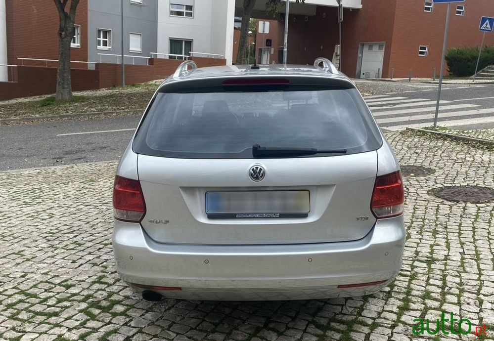 2011' Volkswagen Golf Variant photo #4