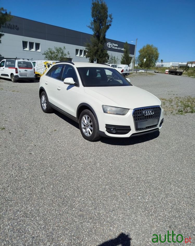 2011' Audi Q3 2.0 Tdi Quattro S-Tronic photo #2
