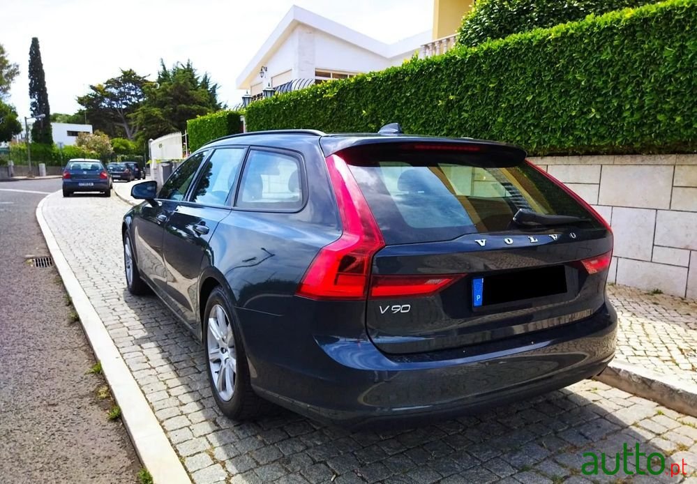 2017' Volvo V90 D3 photo #3