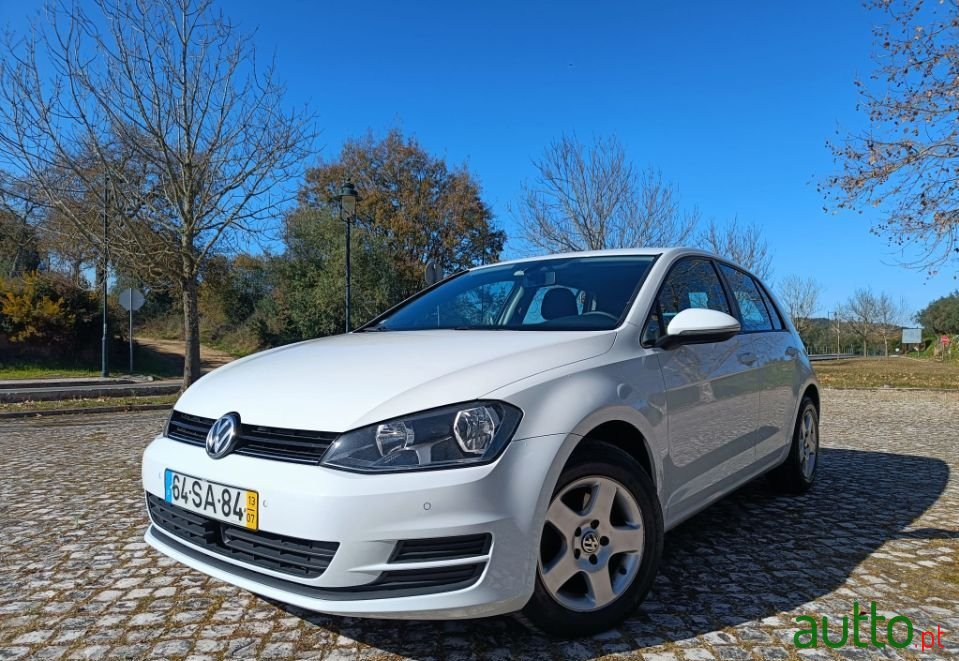 2013' Volkswagen Golf photo #1