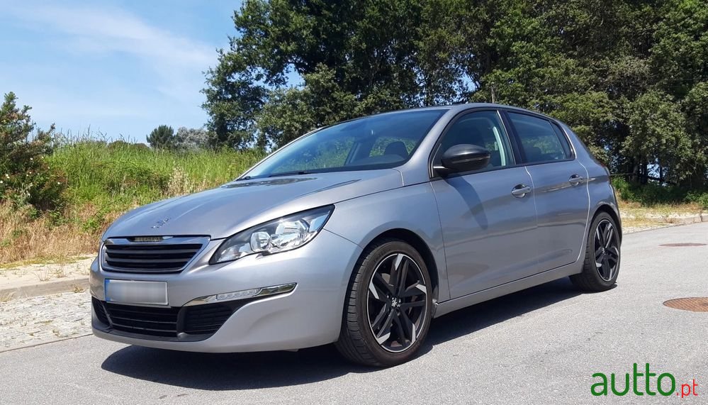 2014' Peugeot 308 photo #1