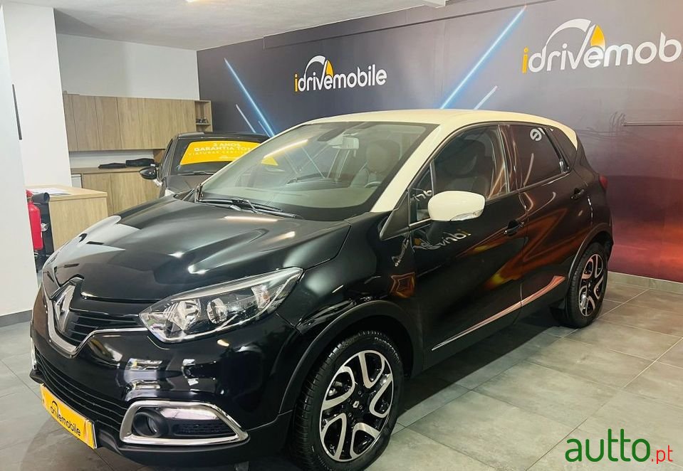 2016' Renault Captur Sport photo #4