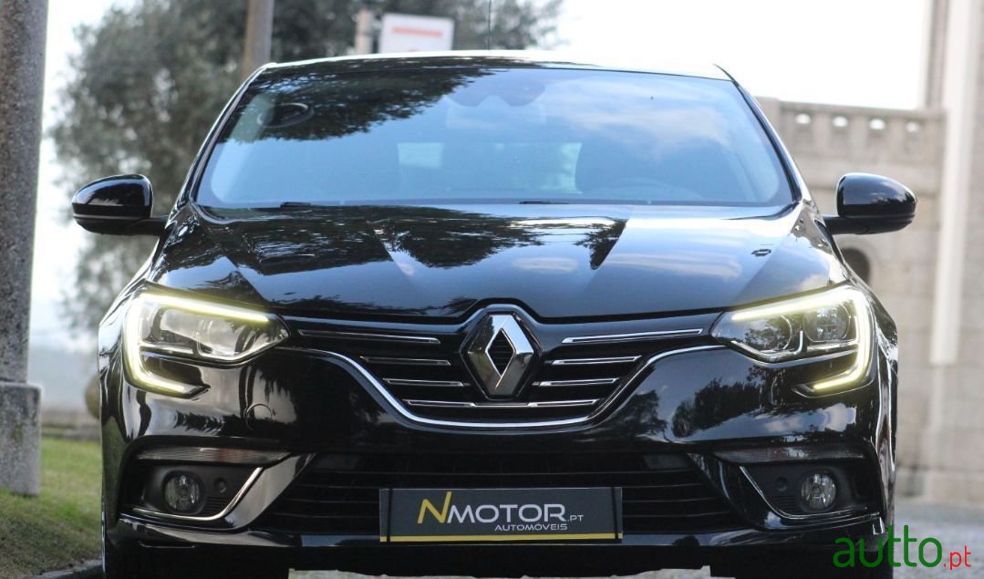 2017' Renault Megane photo #3