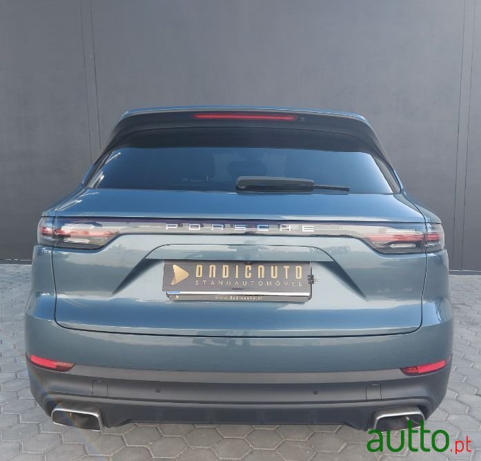 2018' Porsche Cayenne photo #6