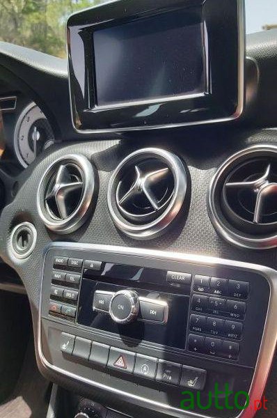 2015' Mercedes-Benz A-180 photo #2