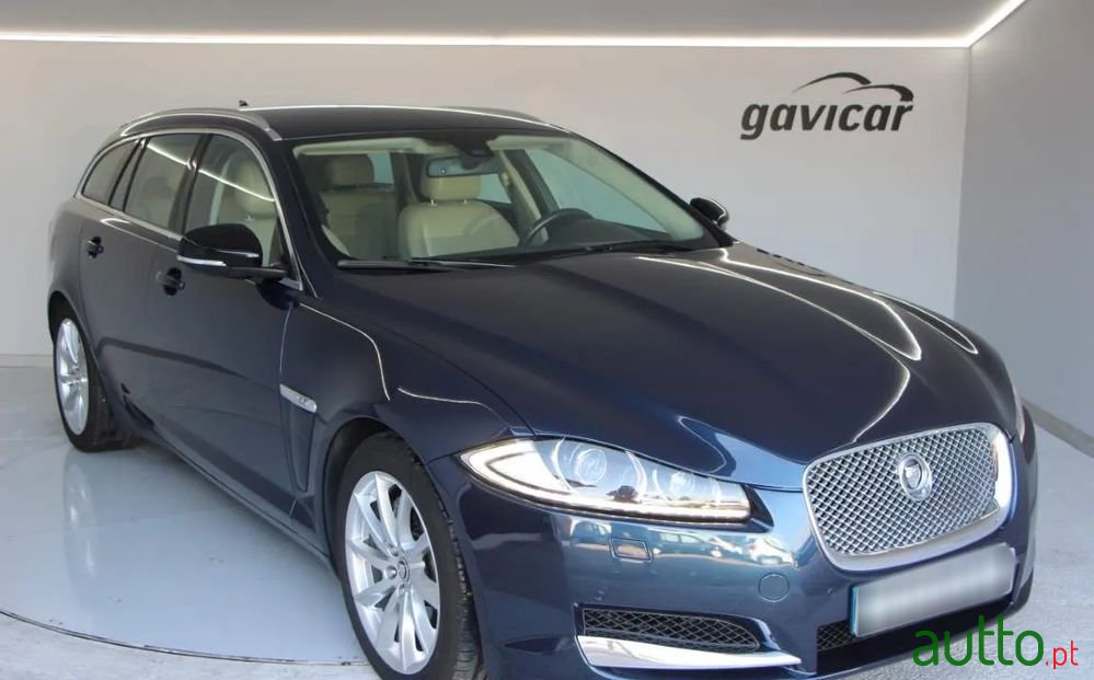 2013' Jaguar Xf Sportbrake photo #1