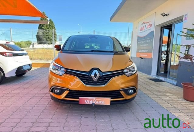 2019' Renault Scenic photo #3